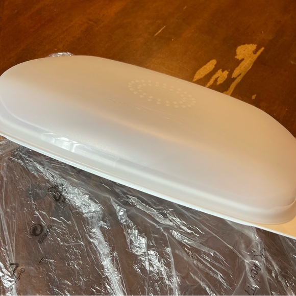 Tupperware CheeSmart Low Rectangular Container - Picture 4 of 9